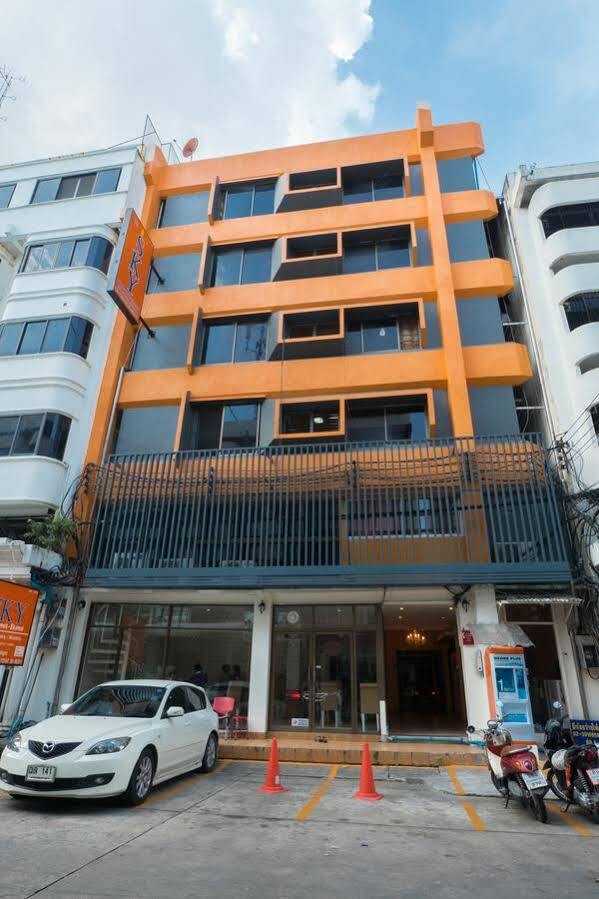De Sky Sukhumvit Ekkamai Hotel Bangkok Buitenkant foto